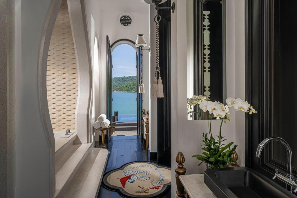 Intercontinental Danang Sun Peninsula Resort (Ex. Intercontinental Danang) 5*