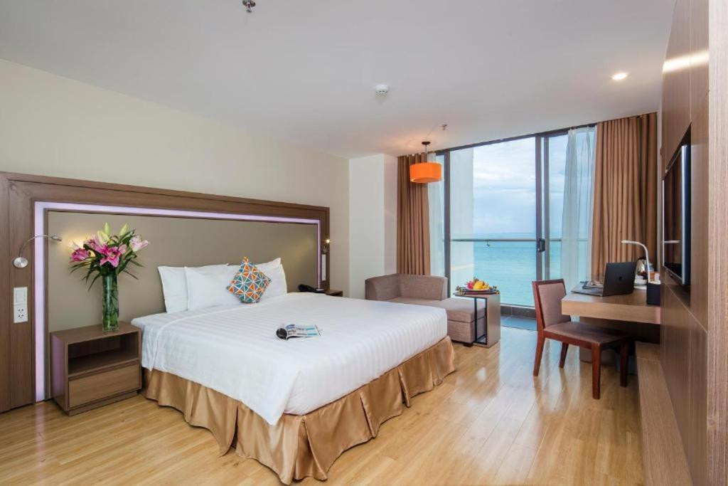King Town Grand Hotel & Wedding Center 4*