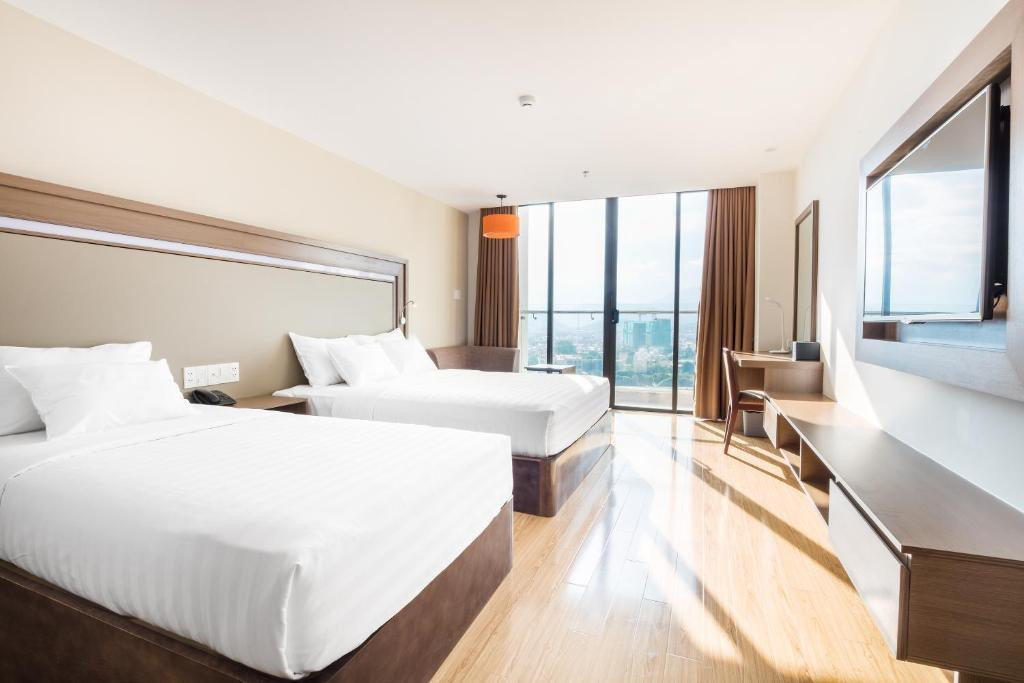King Town Grand Hotel & Wedding Center 4*