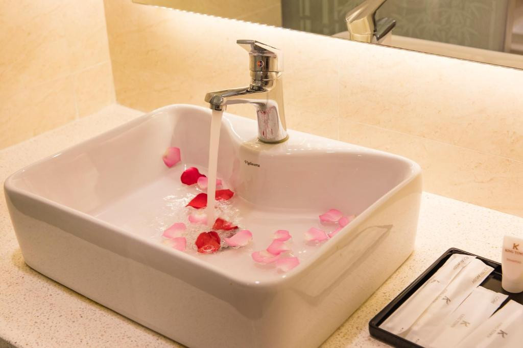 King Town Grand Hotel & Wedding Center 4*