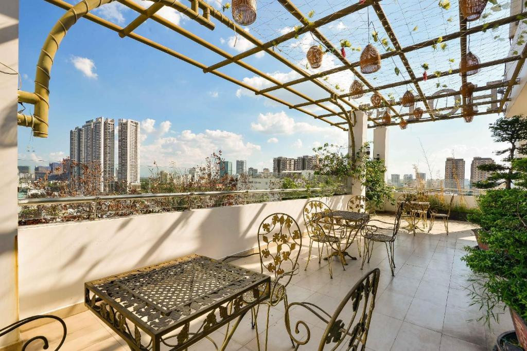 Happy Life Hotel (Ex. Liberty Saigon South) 3*