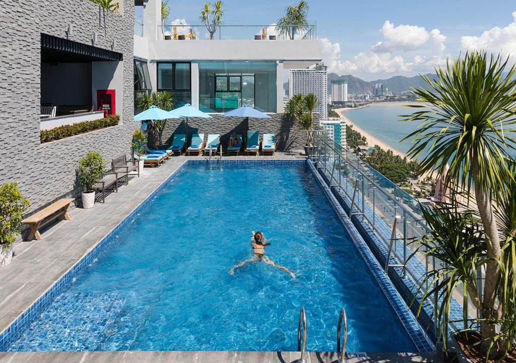 Maple Hotel & Apartment Nha Trang 4*