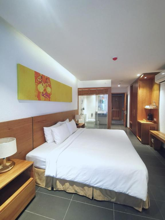 Maple Hotel & Apartment Nha Trang 4*