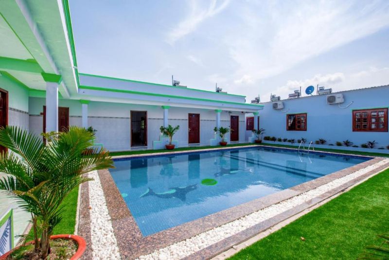Nguyen Toan Hotel 2*