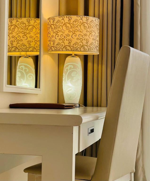Nhi Phi Hotel 3*