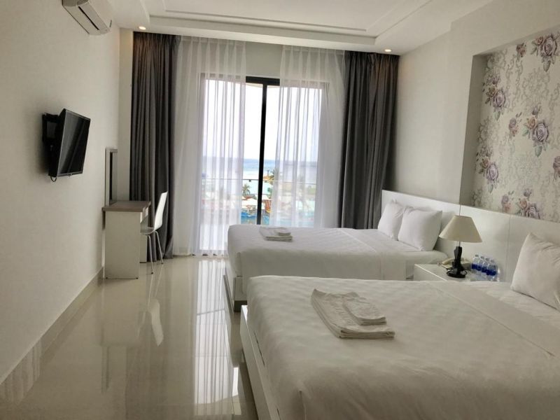 Nipola Hotel 2*
