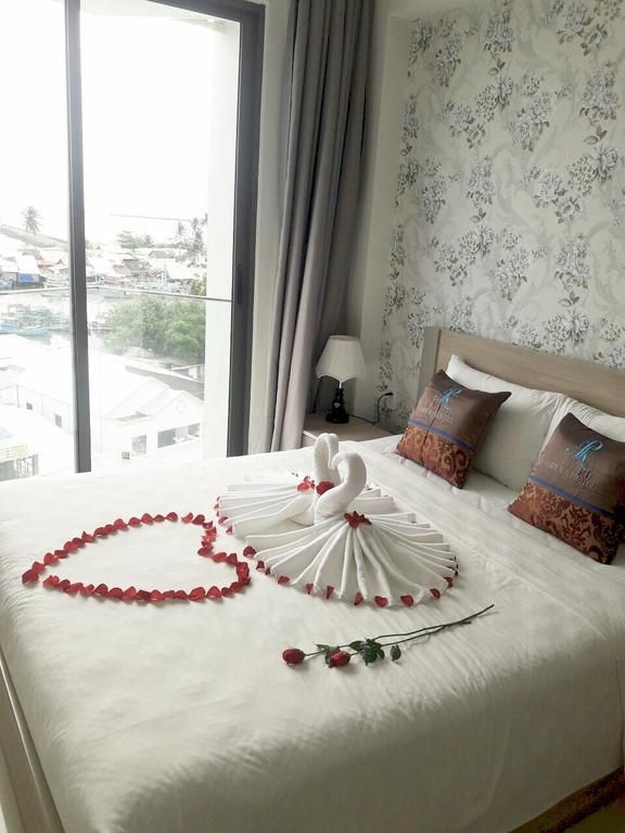 Nipola Hotel 2*
