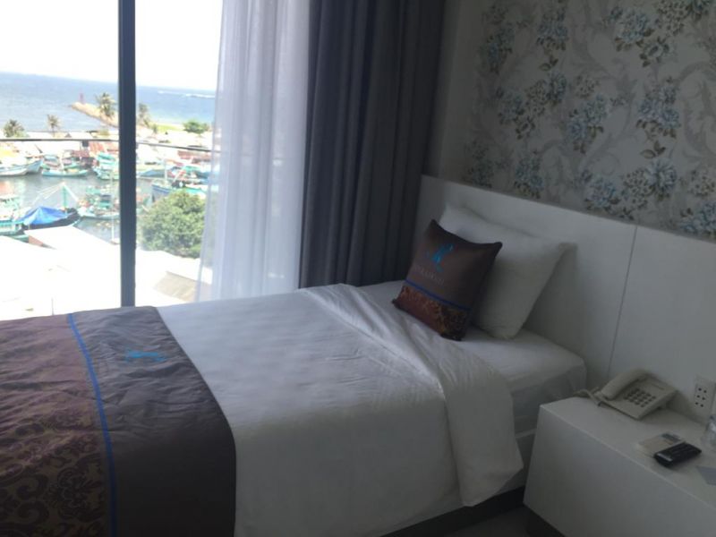Nipola Hotel 2*