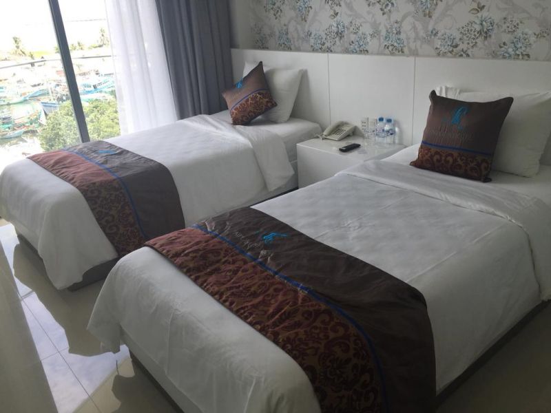 Nipola Hotel 2*