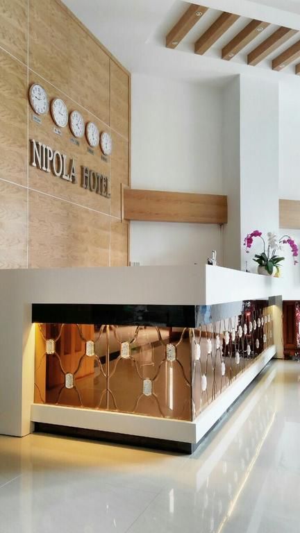 Nipola Hotel 2*