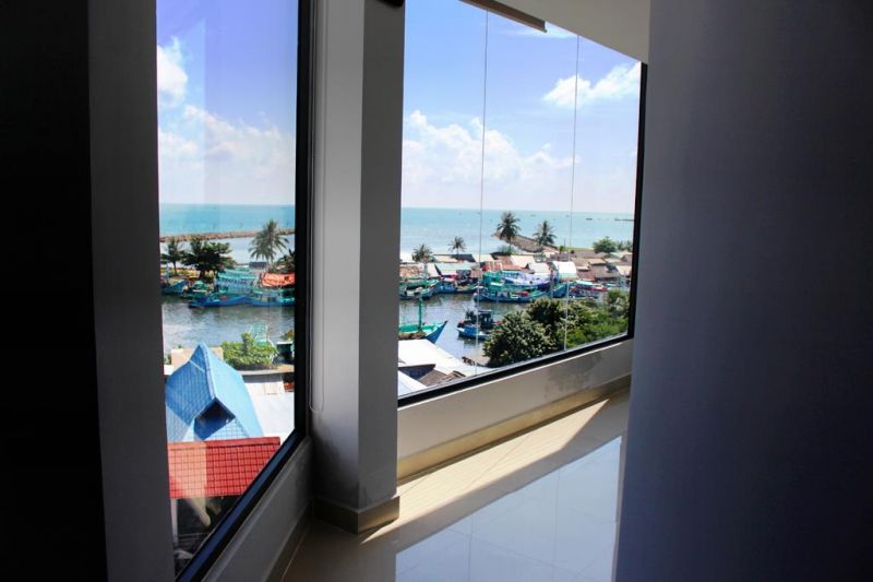 Nipola Hotel 2*