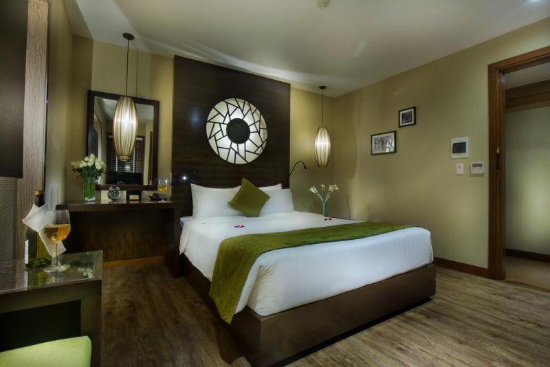 Oriental Suites Hotel & Spa 4*