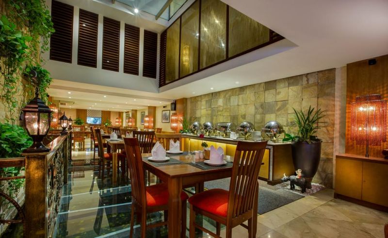 Oriental Suites Hotel & Spa 4*