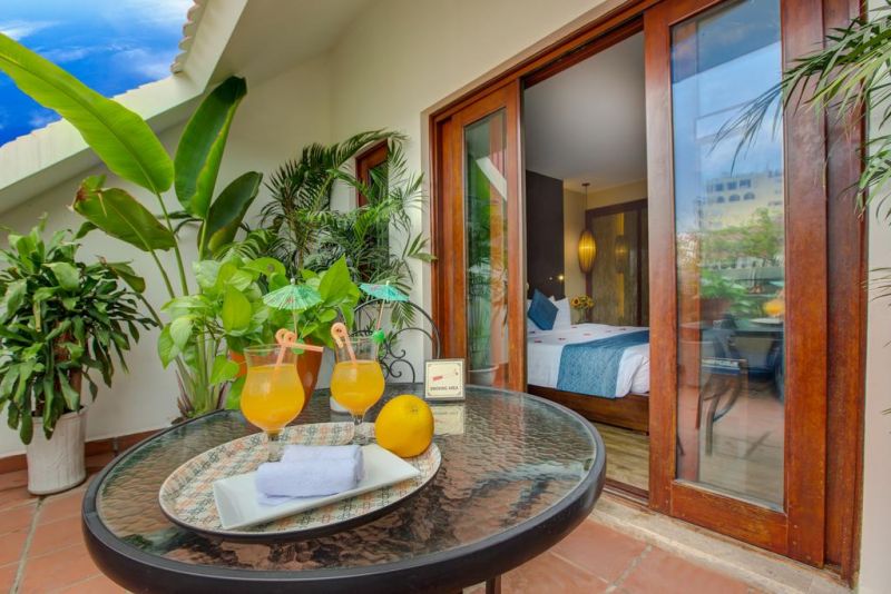 Oriental Suites Hotel & Spa 4*