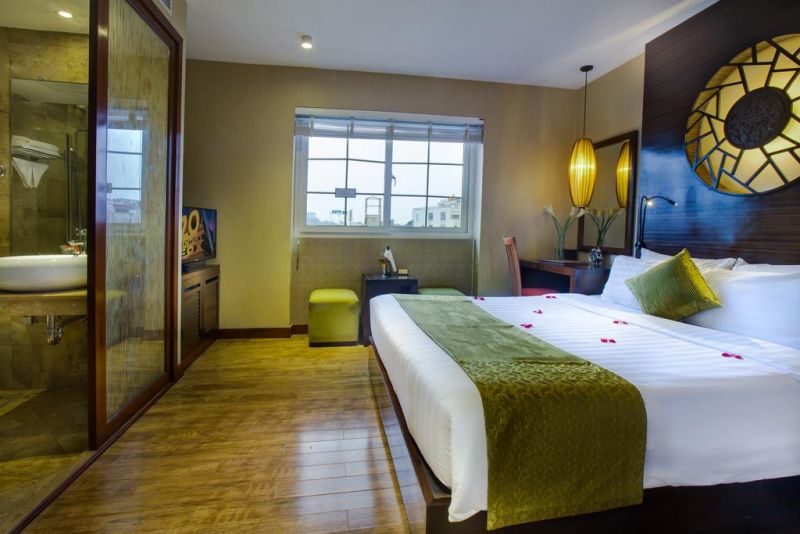 Oriental Suites Hotel & Spa 4*