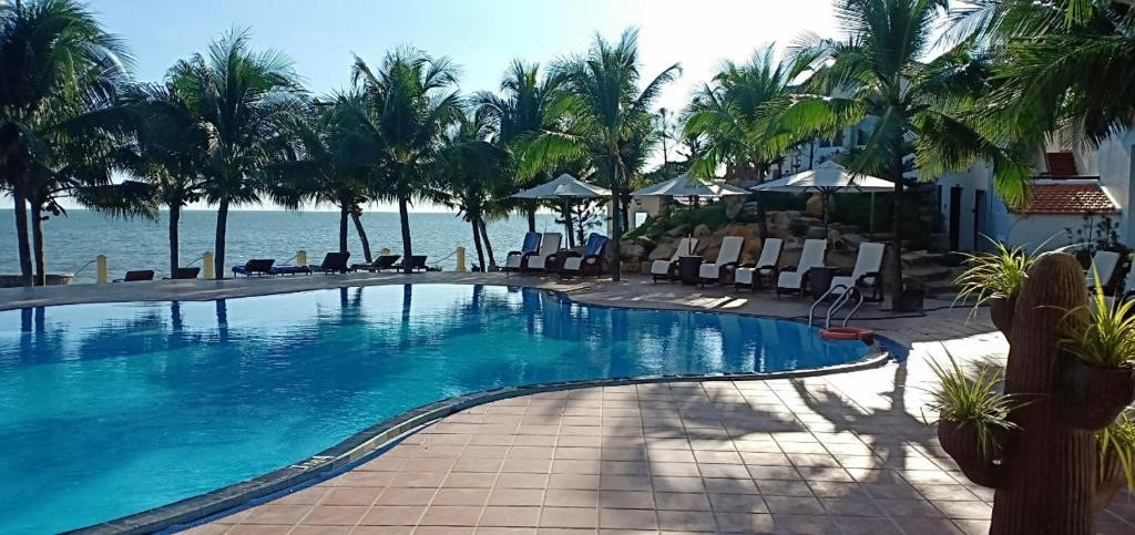 Pacific Beach Resort 3*