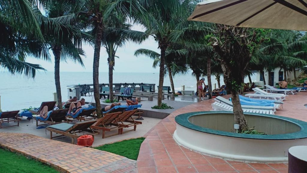 Pacific Beach Resort 3*