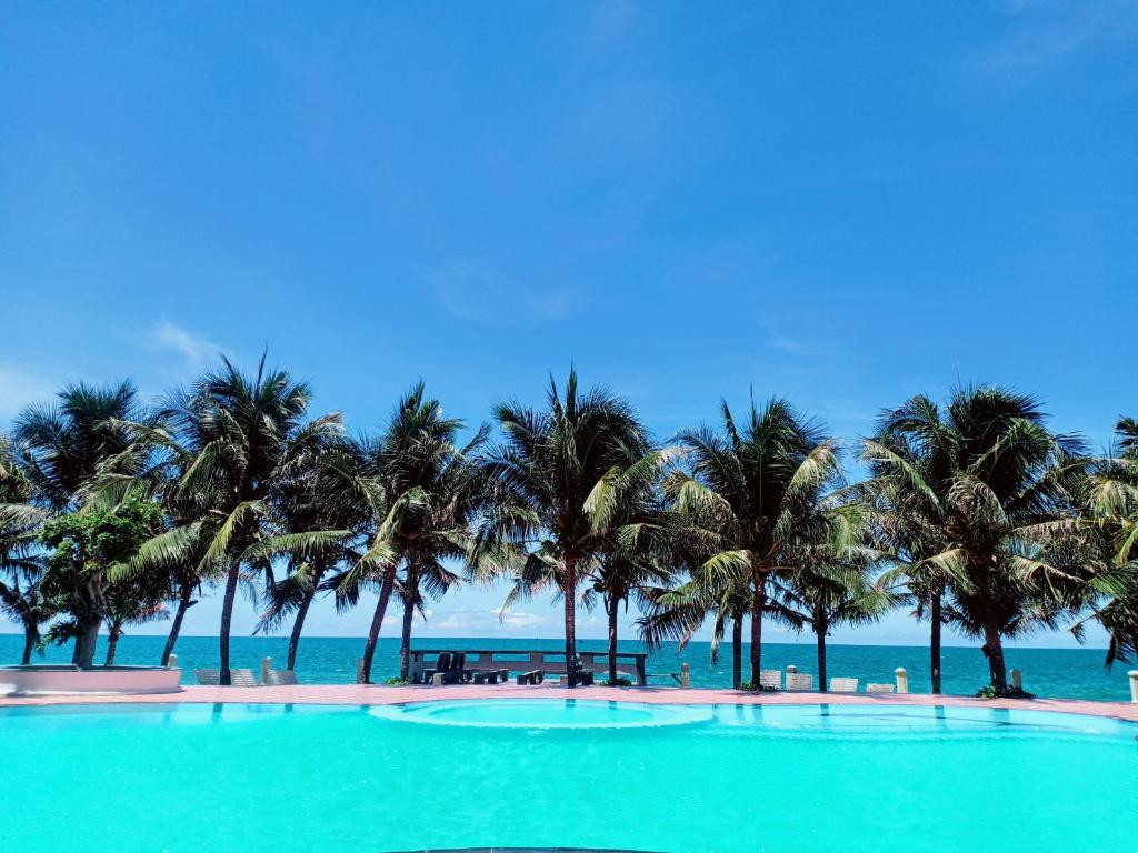 Pacific Beach Resort 3*