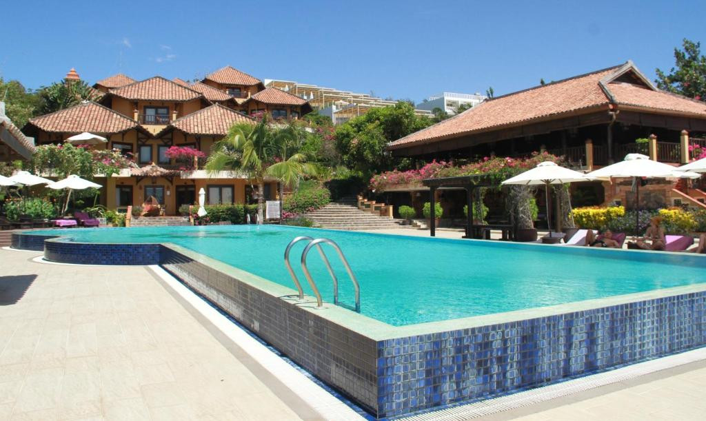 Poshanu Resort 4*