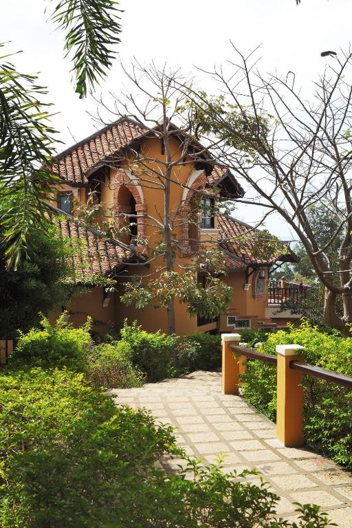 Poshanu Resort 4*