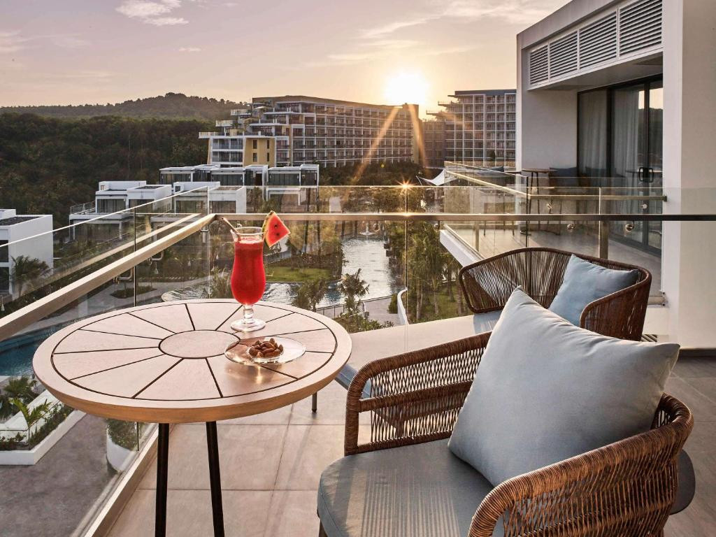 Premier Residences Phu Quoc Emerald Bay 5*