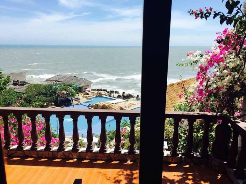 Rock Water Bay Resort 3*