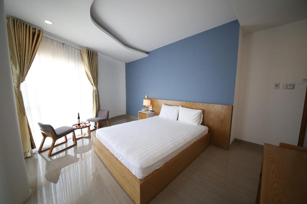 Sailing Hotel 2*