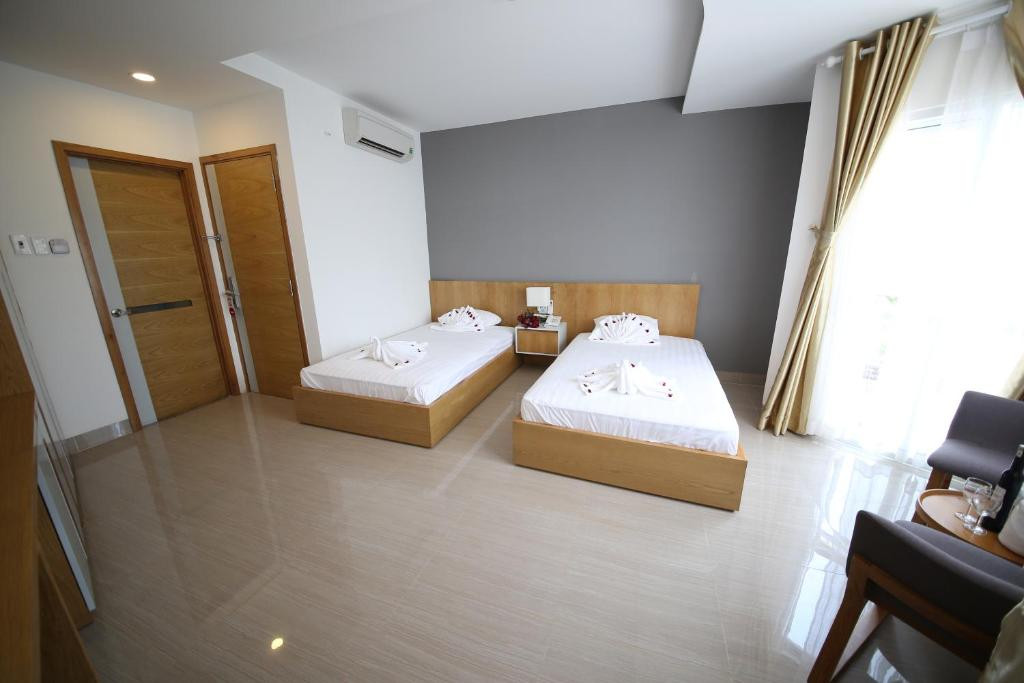 Sailing Hotel 2*