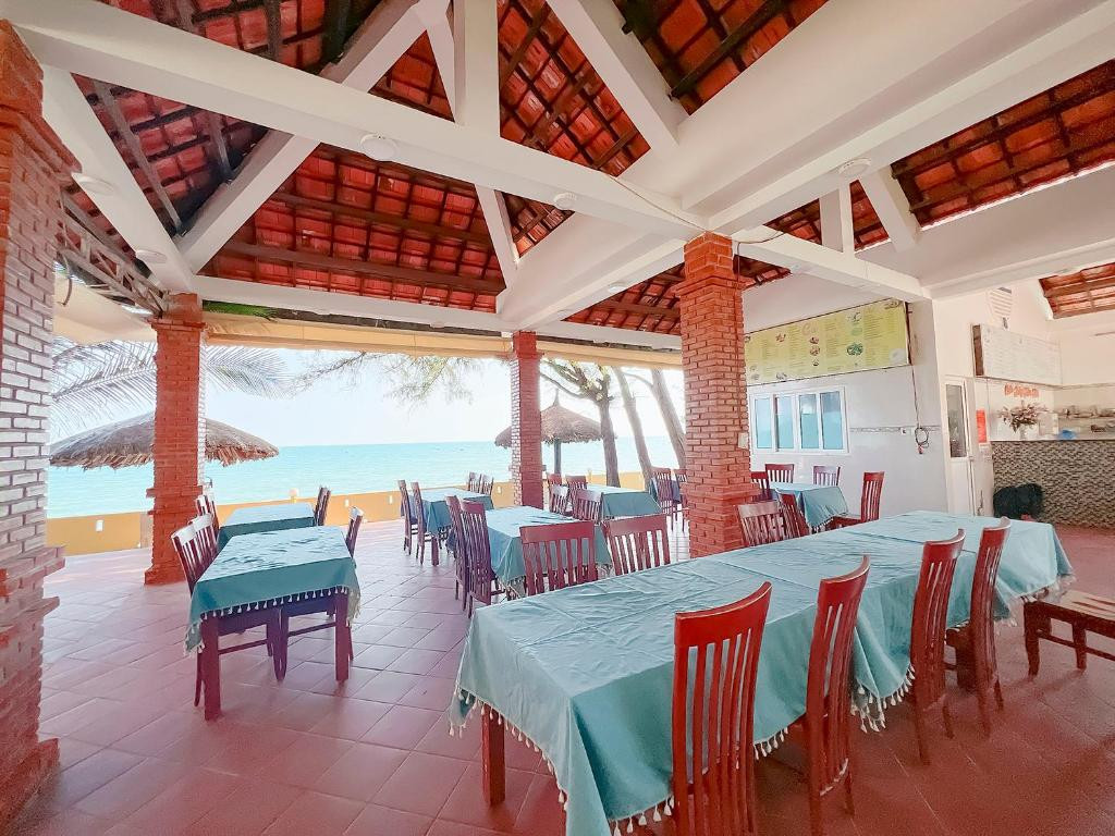 Sand Beach Resort 3*
