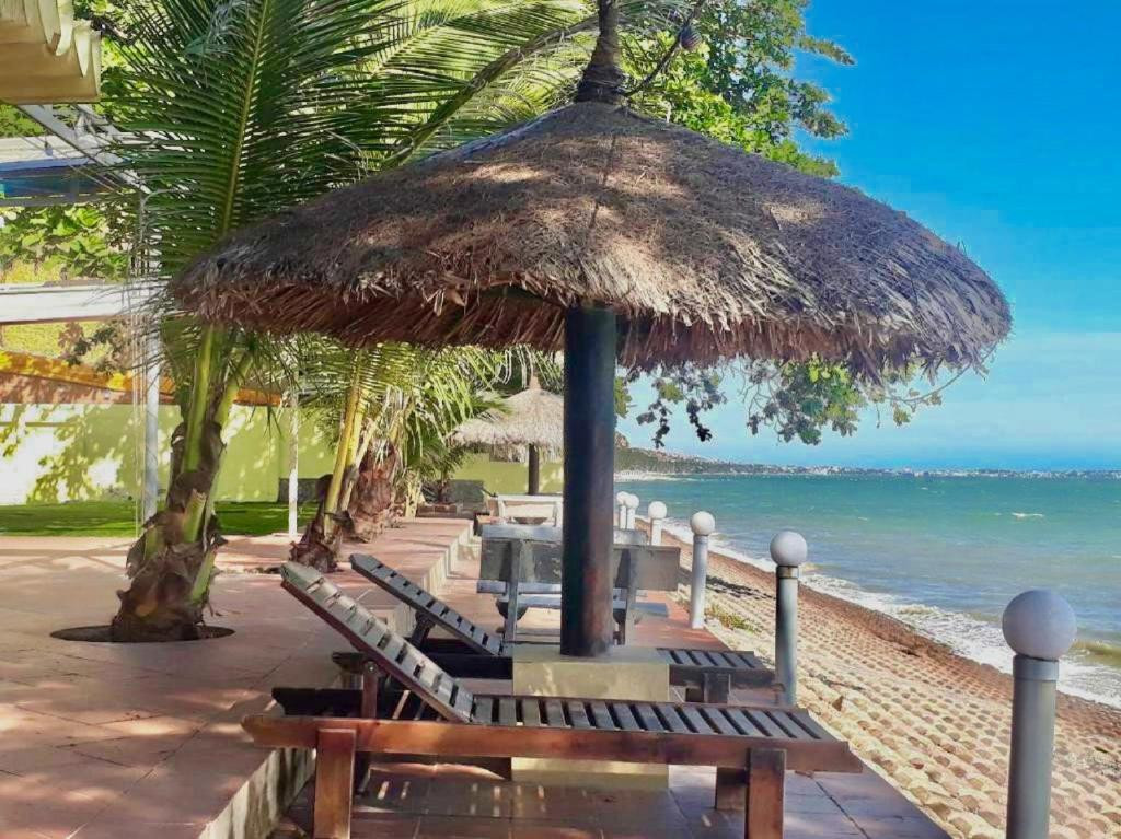 Sand Beach Resort 3*