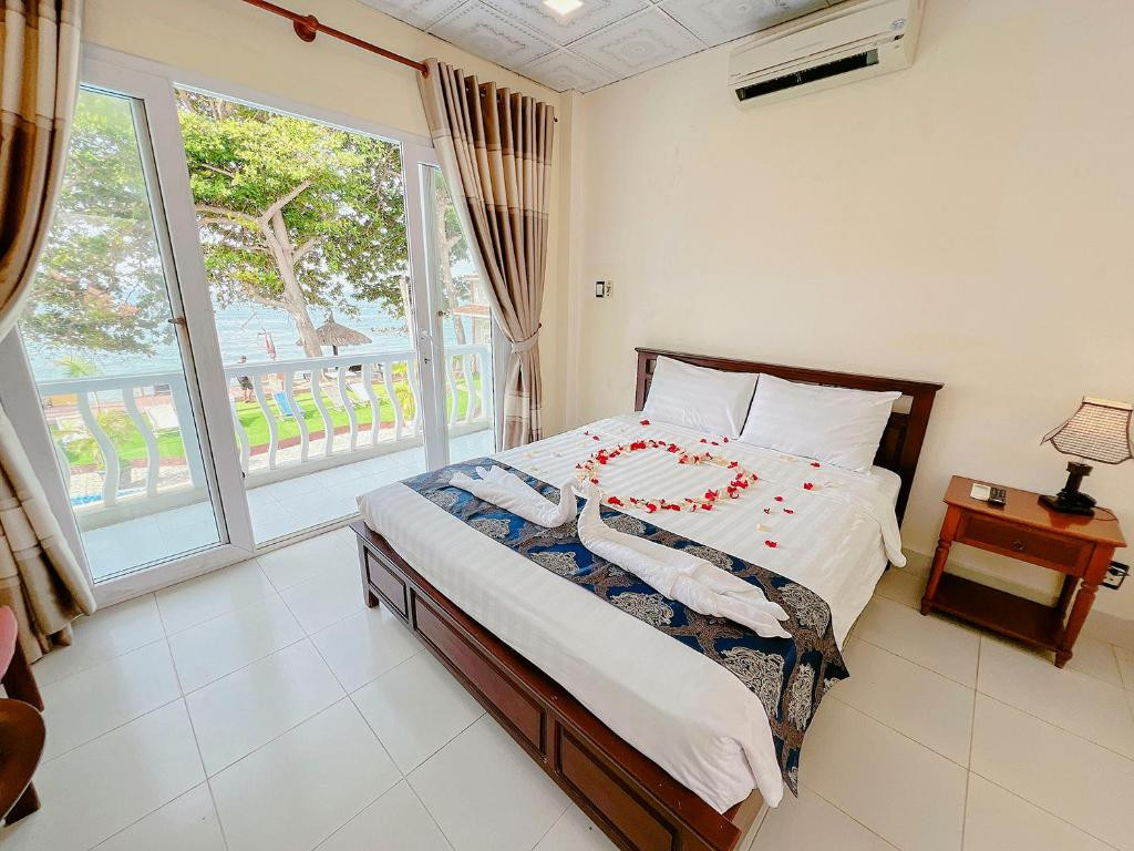 Sand Beach Resort 3*