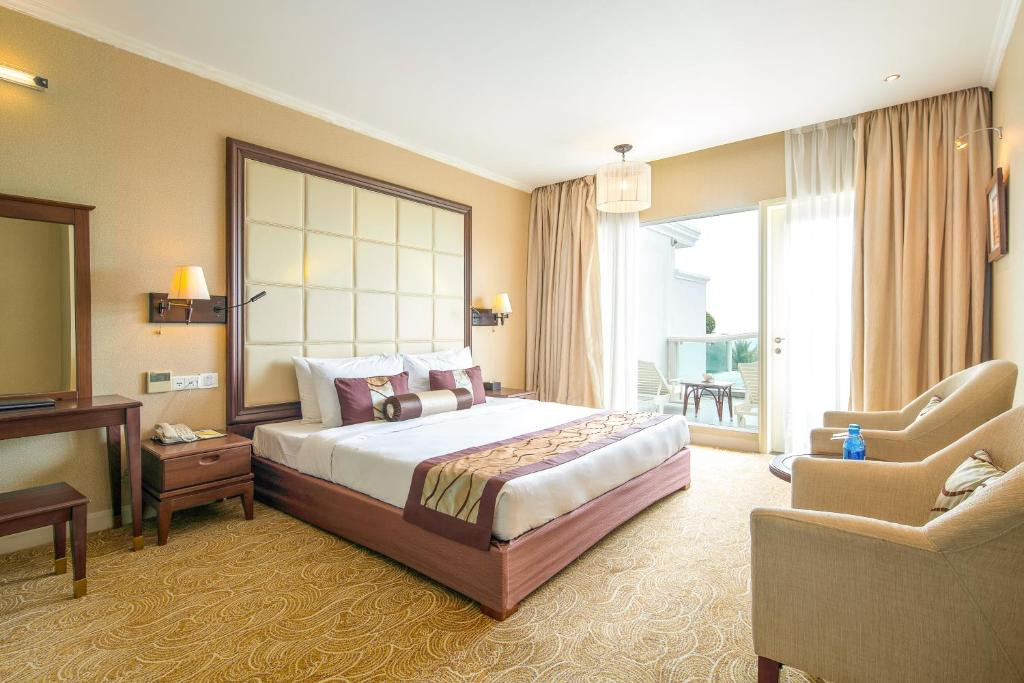 Sea Links Beach Hotel 5*