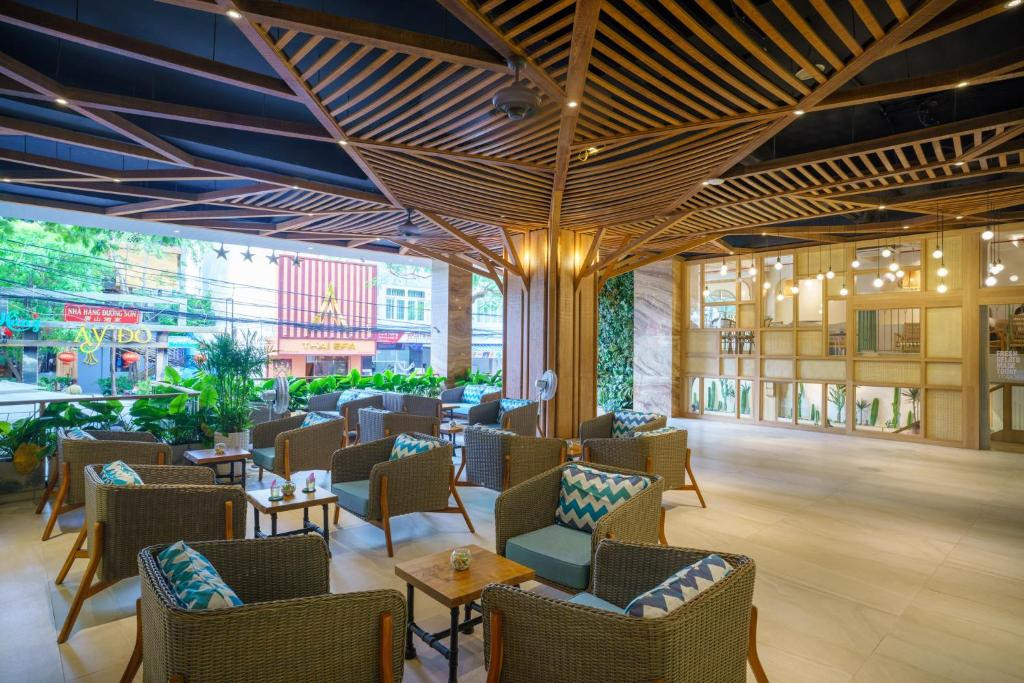 Seaesta Nha Trang (Ex. Sen Viet Premium) 4*