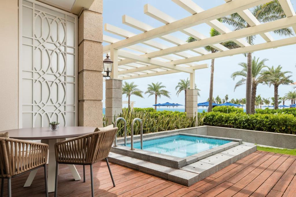 Sheraton Grand Danang Resort 5*