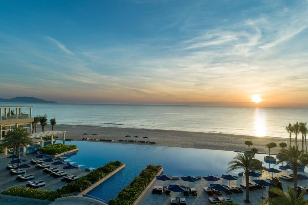 Sheraton Grand Danang Resort 5*