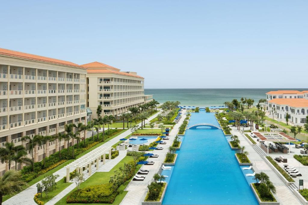 Sheraton Grand Danang Resort 5*