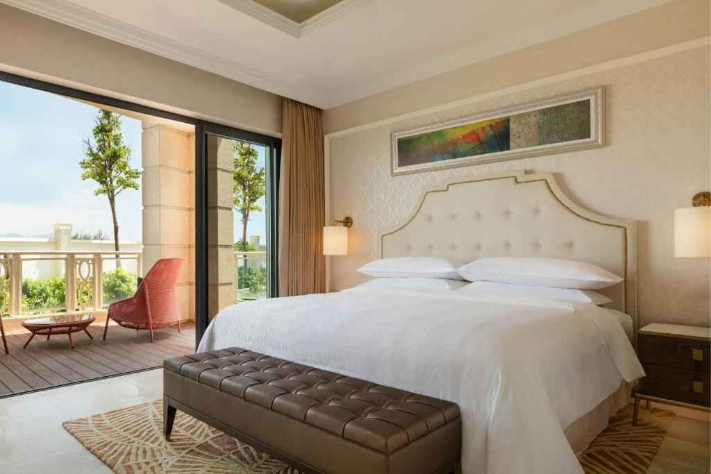 Sheraton Grand Danang Resort 5*
