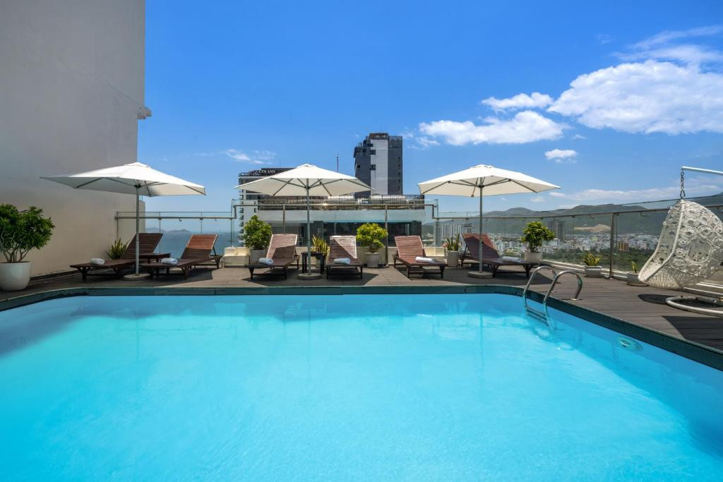 Sochi Hotel Nha Trang 4*