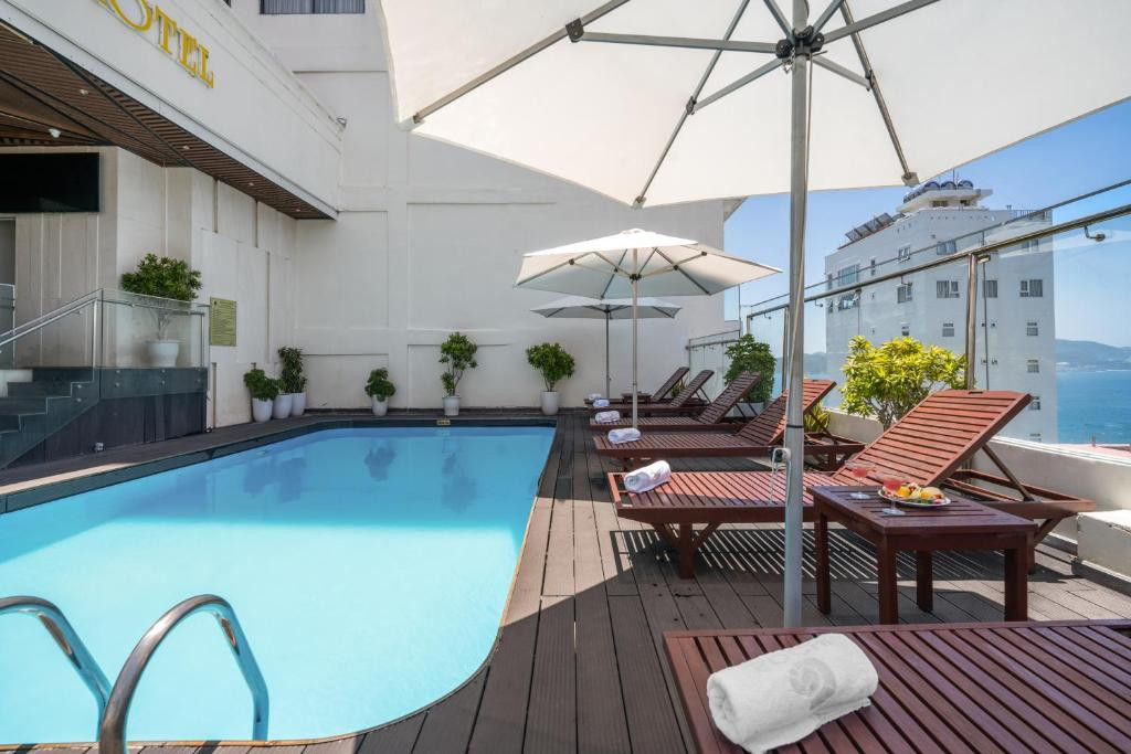 Sochi Hotel Nha Trang 4*