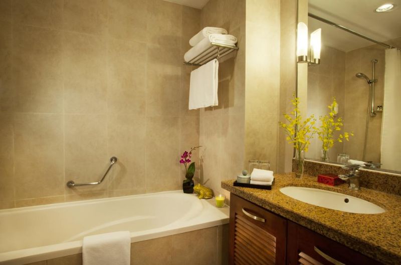 Somerset West Lake 4*