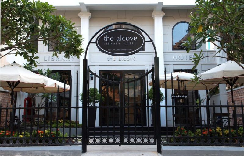 The Alcove Library 3*