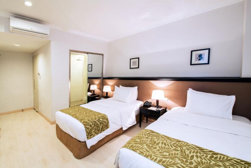 The Alcove Library 3*