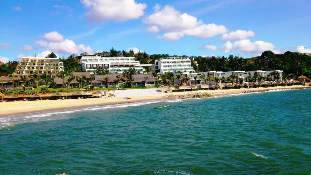 The Cliff Resort & Residence 4*