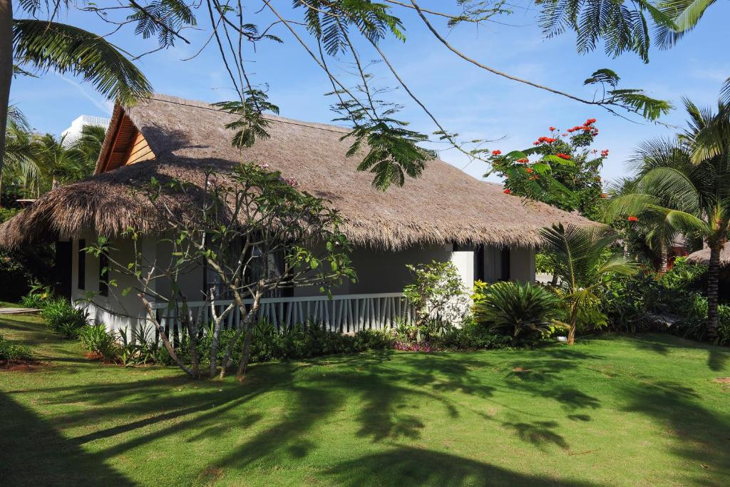 The Cliff Resort & Residence 4*