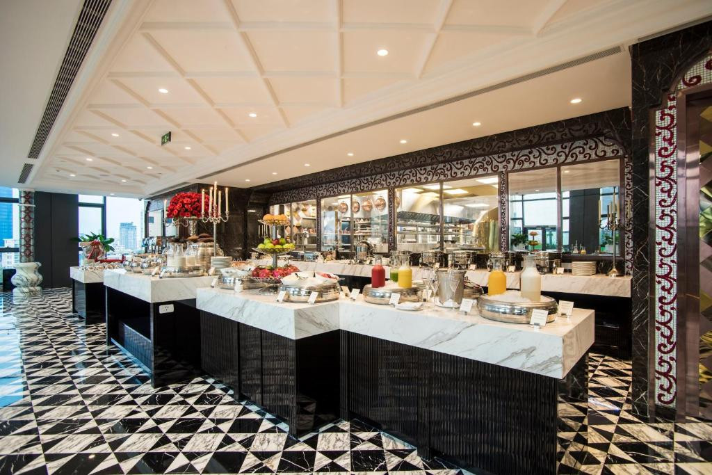 The Reverie Saigon Hotel 5*