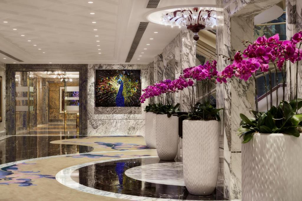 The Reverie Saigon Hotel 5*