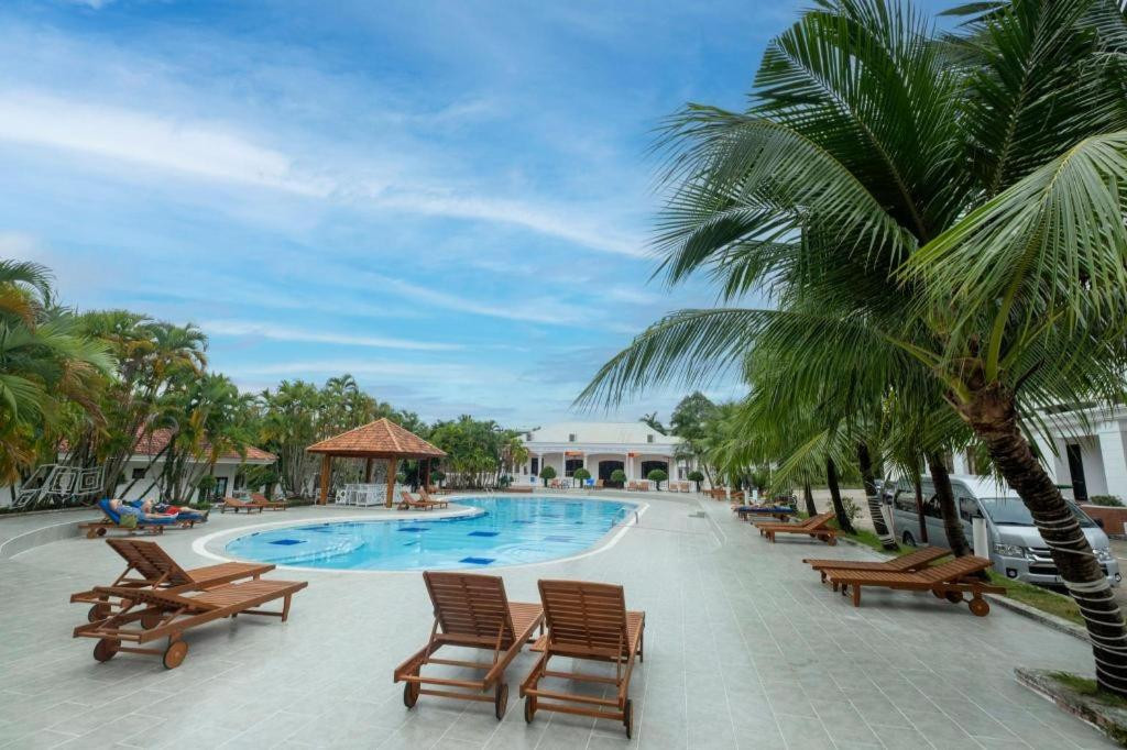 Hawaii Resort Phu Quoc (Ex. Thien Hai Son Resort) 3*