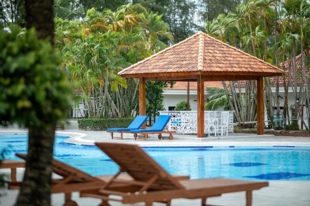 Hawaii Resort Phu Quoc (Ex. Thien Hai Son Resort) 3*