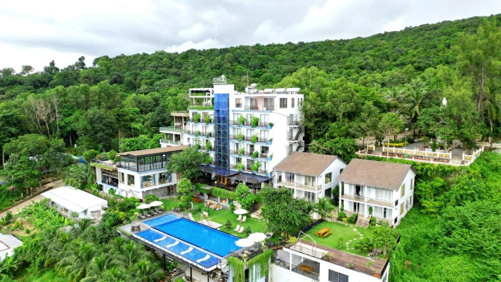 Tom Hill Boutique Resort & Spa 3*