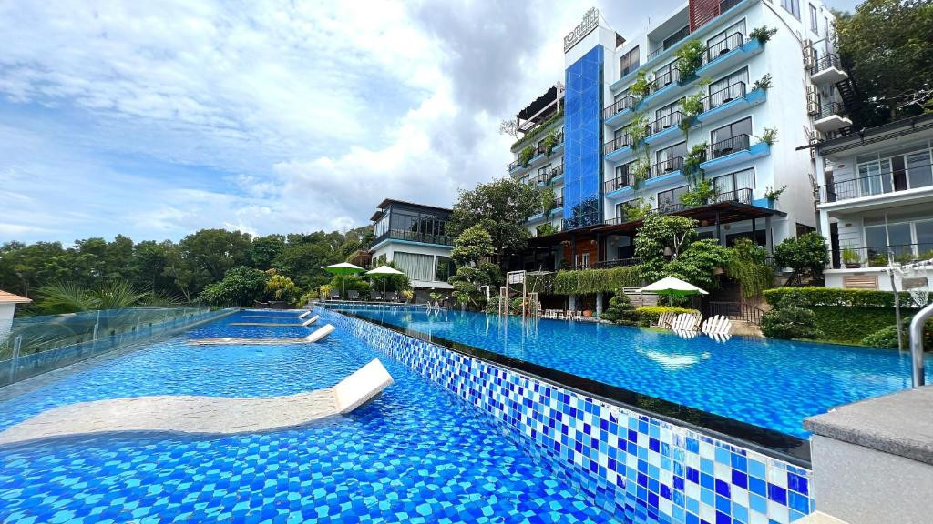 Tom Hill Boutique Resort & Spa 3*
